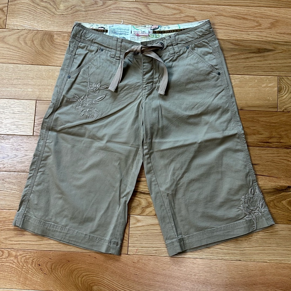 NWT Triple Five Soul shorts